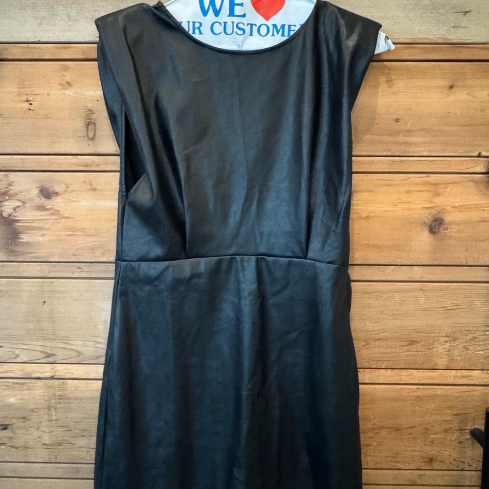 En Saison Black Midi Dress